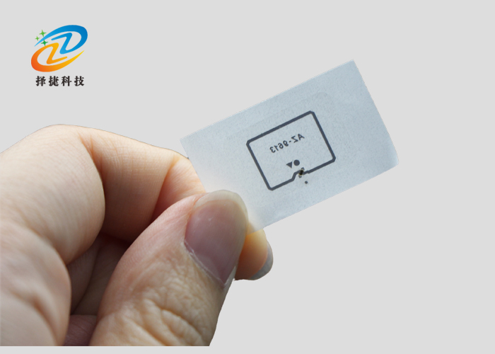 超高頻Wet inlay AZ 9613 19*12.5mm產(chǎn)品實拍展示圖二